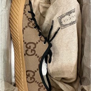 Macro GG canvas / black